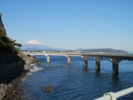 石部海上橋と富士山