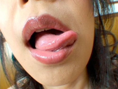 唾液がテカってエッチな舌を出してる舌出しフェチのためのエロ画像 39枚 No.13