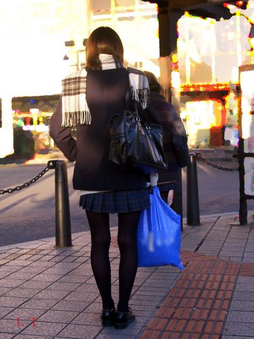 【盗撮】黒タイツを履いたミニスカ女子高生画像まとめ 36枚 No.2
