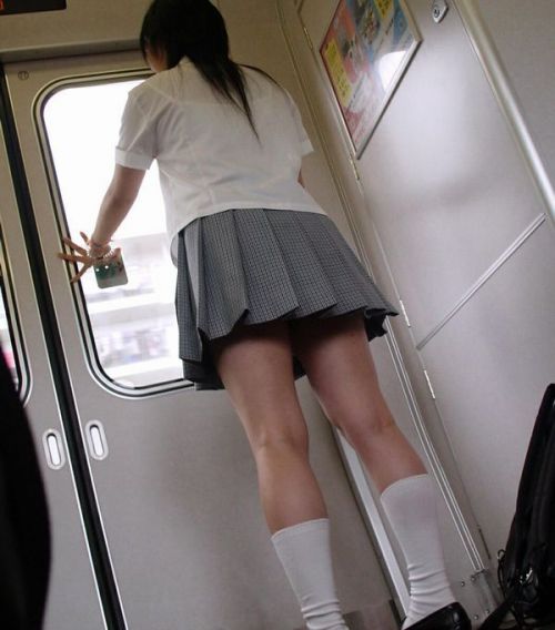 電車通学してるJKの油断した瞬間を激写した盗撮画像まとめ No.22