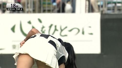 【エロ画像】女子ゴルフのTV中継のハプニングパンチラが抜けるwwww 37枚 No.25