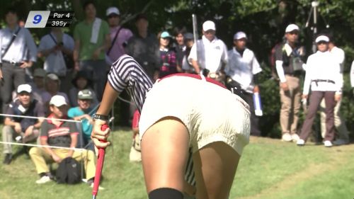 【エロ画像】女子ゴルフのTV中継のハプニングパンチラが抜けるwwww 37枚 No.35