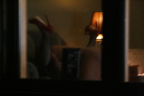 【海外】窓際・ベランダにいる全裸外国人女性を盗撮したエロ画像 38枚 No.19