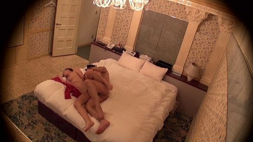 ラブホテルで盗撮された生々しい素人カップルのセックスエロ画像 35枚 No.14