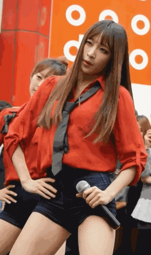 【GIF画像】K-POPアイドルの腰振りダンスがエロ過ぎwww 20枚 No.13
