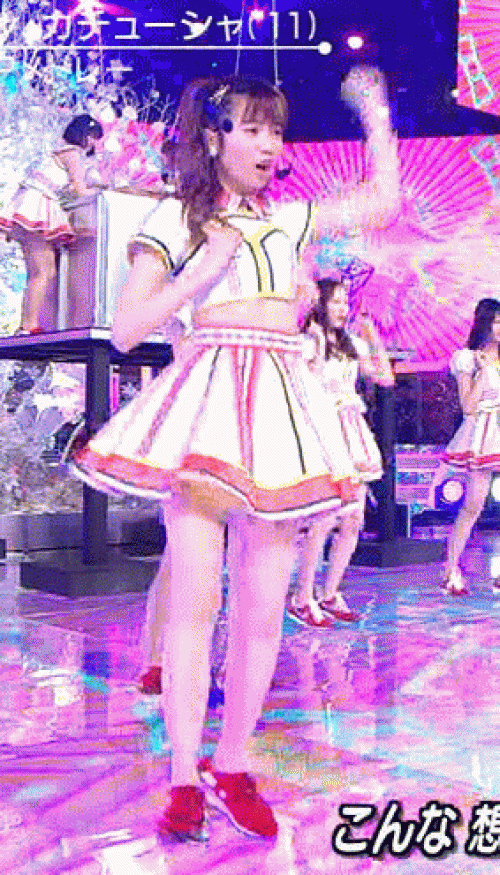 【放送事故GIF画像】アイドルのハプニングパンチラがエロ過ぎwww 39枚 No.4