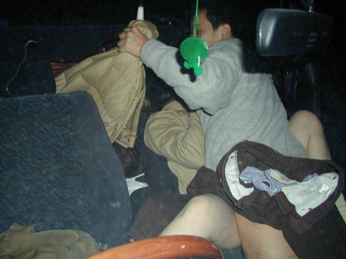 カーセックスで揺れまくる車内のカップルを激写盗撮したエロ画像 37枚 No.21