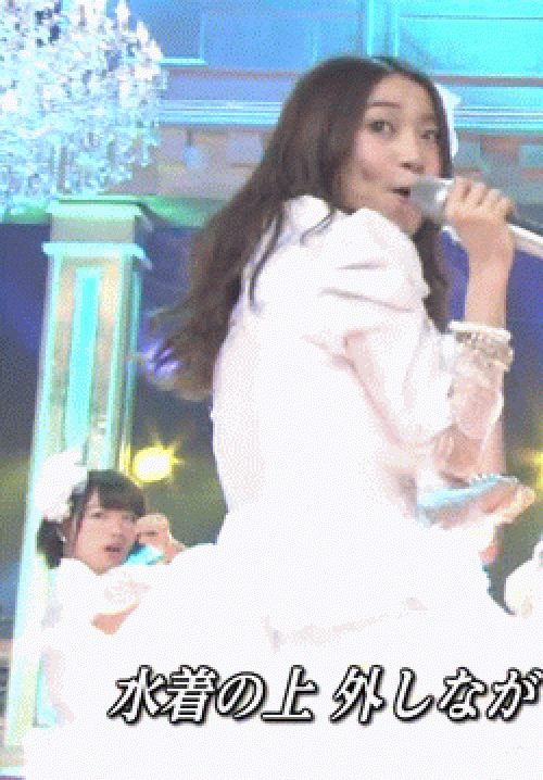 AKB48メンバーのパンチラする瞬間だけを集めた抜けるGIF画像 26枚 No.4