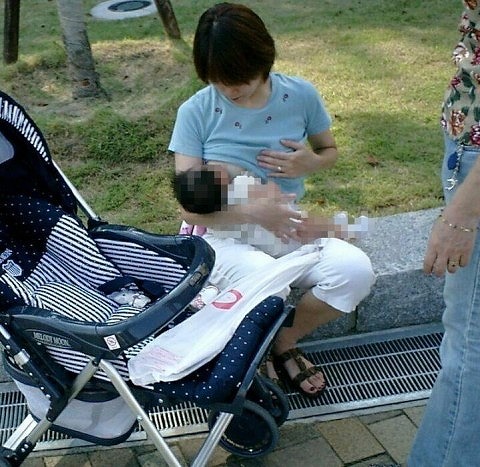 【画像】赤ちゃんがお母さんからおっぱいもらう授乳プレイエロ過ぎwww 45枚 No.9