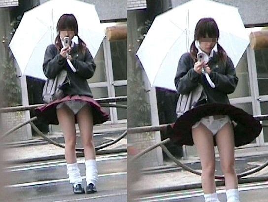 【パンチラ画像】JKの女子校生のムチムチ生太ももって興奮しちゃうよな！