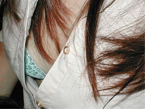 水ト麻美アナのパンチラ胸チラ画像18